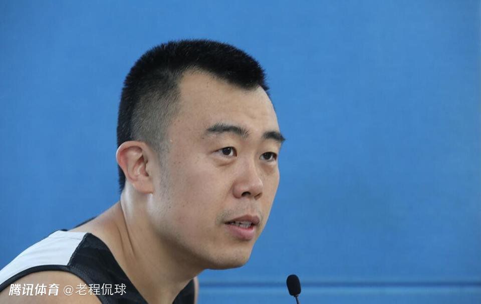 撩起老师旗袍挺进去玉足的视频